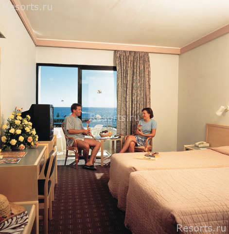 Iberostar Ledra Beach Hotel 10